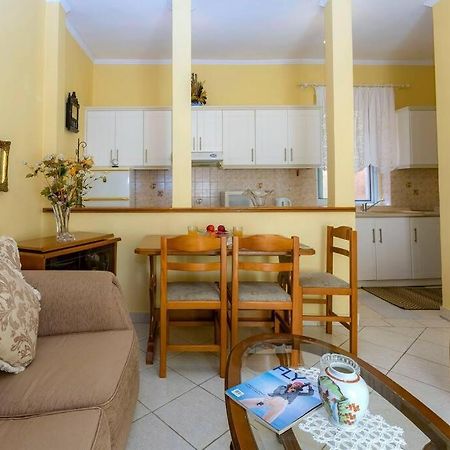 Ria'S Apartment In Corfu Town Buitenkant foto