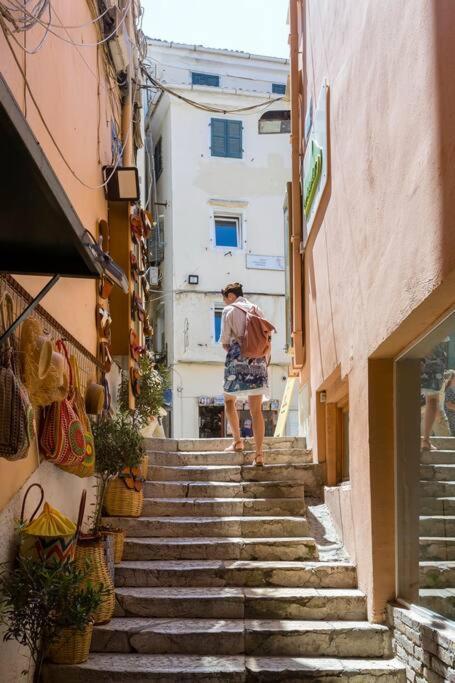 Ria'S Apartment In Corfu Town Buitenkant foto