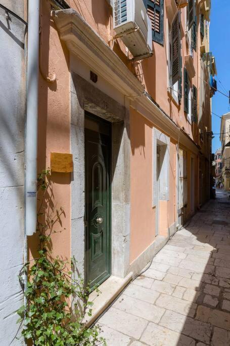Ria'S Apartment In Corfu Town Buitenkant foto
