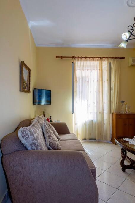 Ria'S Apartment In Corfu Town Buitenkant foto