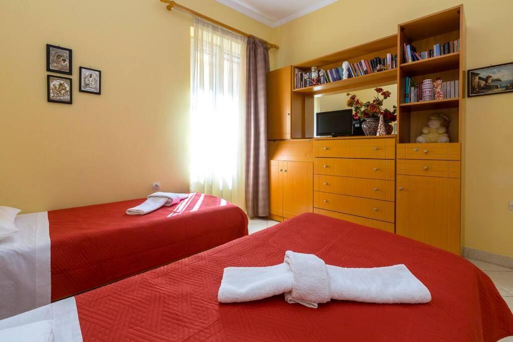 Ria'S Apartment In Corfu Town Buitenkant foto