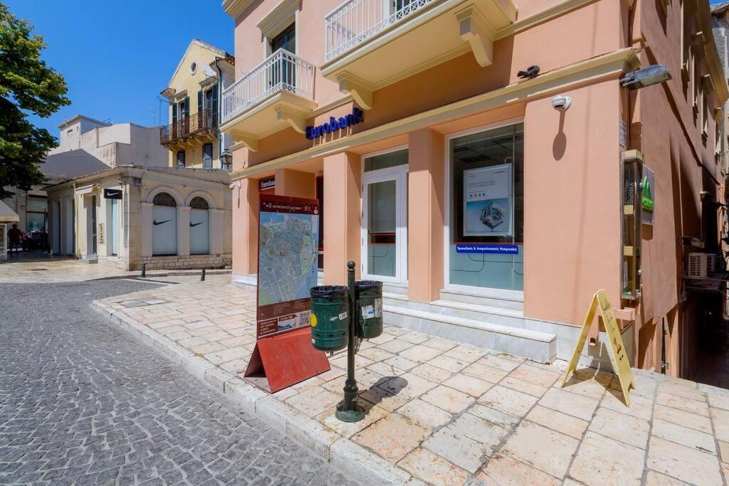 Ria'S Apartment In Corfu Town Buitenkant foto